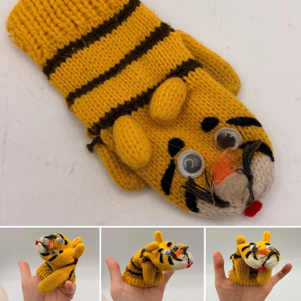 VTG Child’s Tiger Knit Mitten Hand Puppet